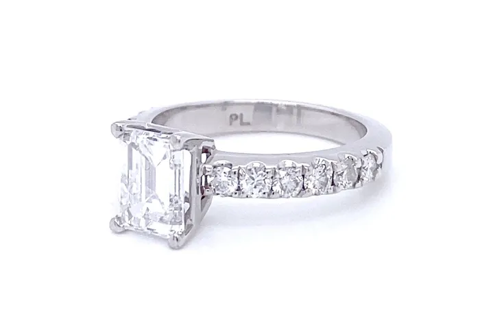 Albert Hern Rings Ring Platinum Emerald Cut with 12 Diamonds D VVS2 GIA Albert Hern Rings Ring Platinum Emerald Cut with 12 Diamonds D VVS2 GIA